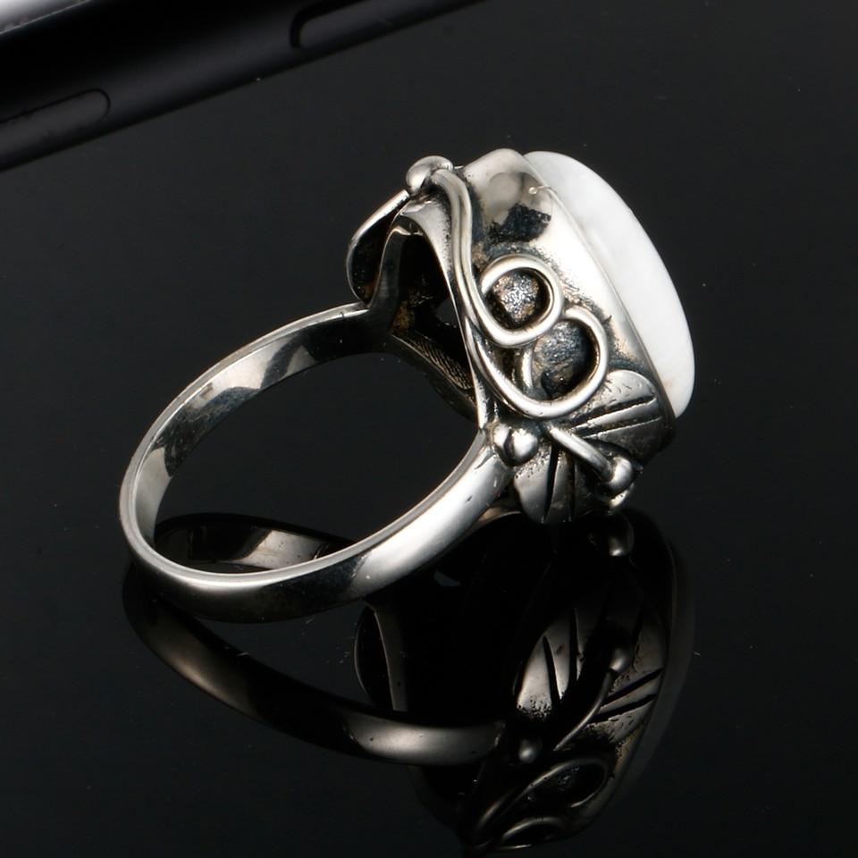 Vintage 925 Sterling Silver MoonStone Ring. Side view from Almas Collections